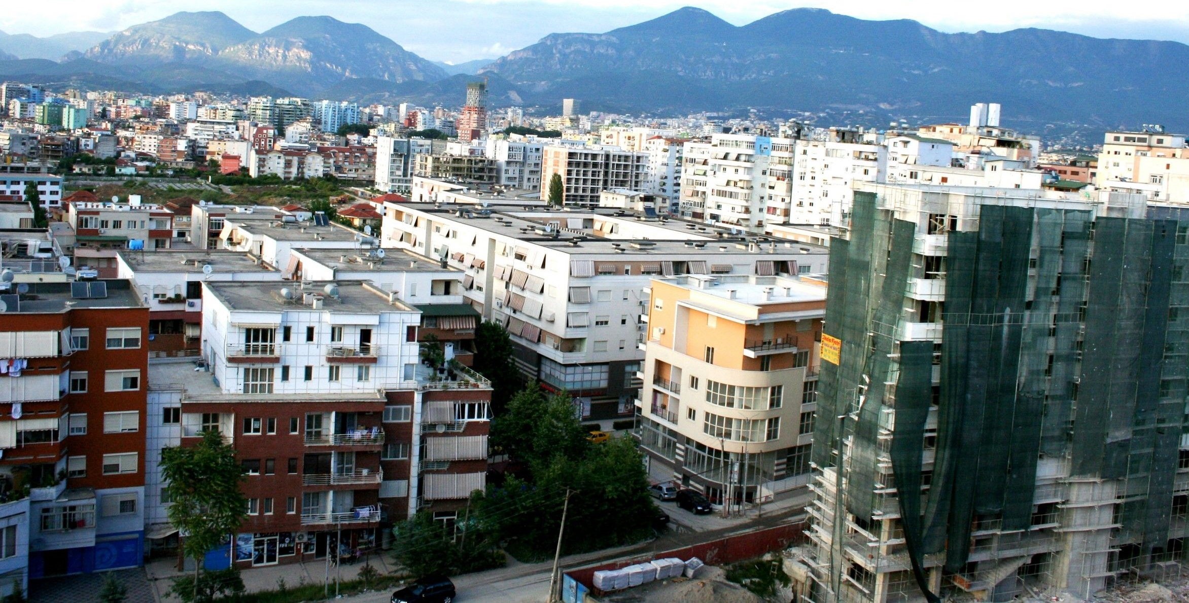 Rritja e cmimeve, Ndertuesit: Te ulet taksa e infrastruktures